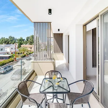 Διαμέρισμα Adolina One Bedroom 202 By Ezoria Πάφος