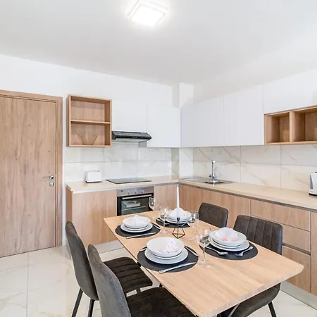 Διαμέρισμα Adolina One Bedroom 202 By Ezoria Πάφος