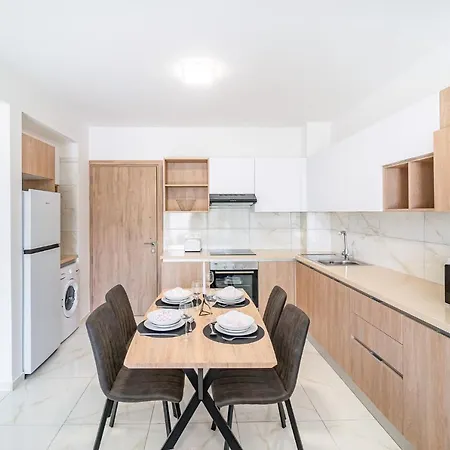 Adolina One Bedroom 202 By Ezoria Πάφος