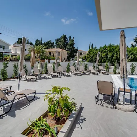 Adolina One Bedroom 202 By Ezoria * Πάφος